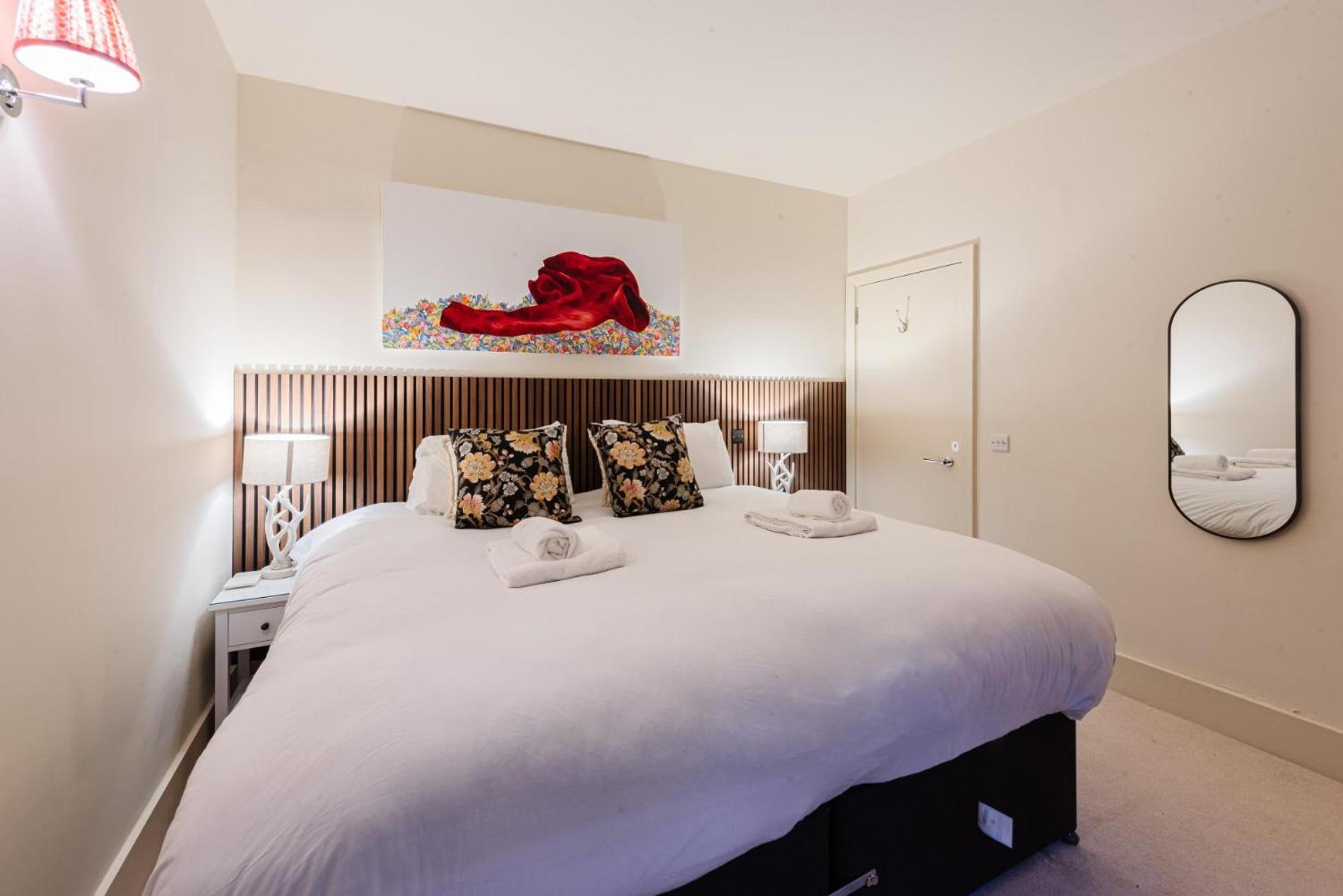 Hues, 2 Bedroom