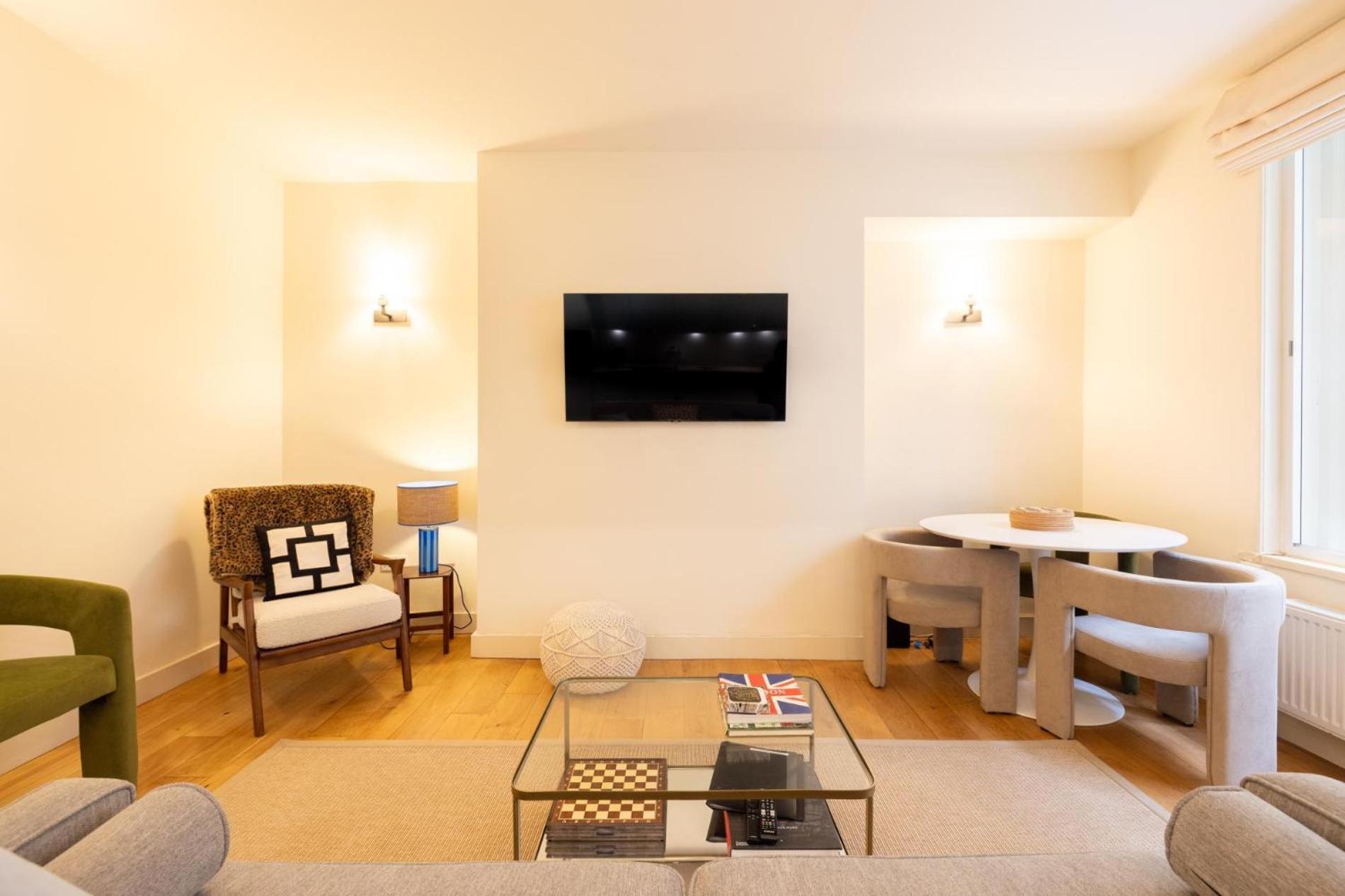 Hues, 2 Bedroom Appartamento Londra