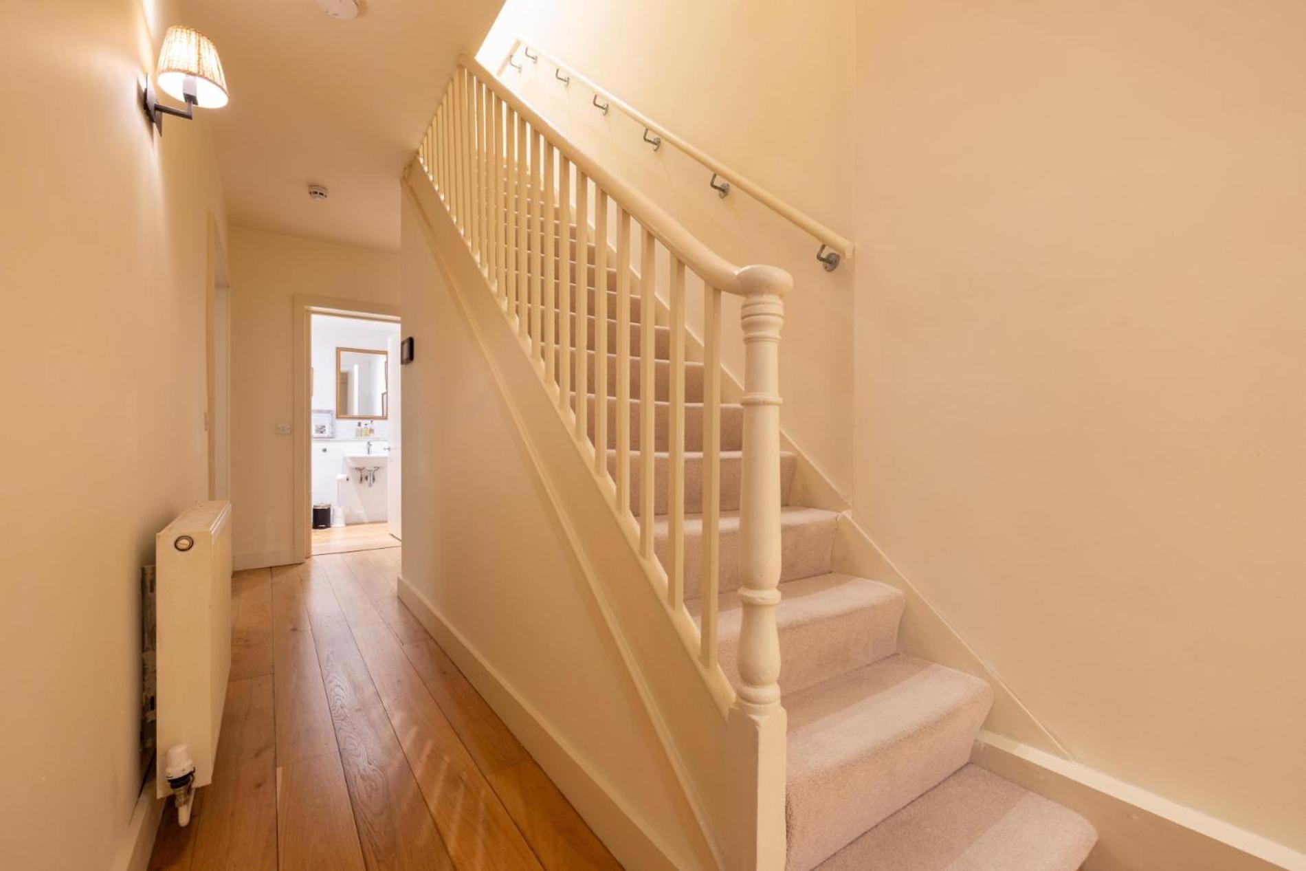 Hues, 2 Bedroom * London